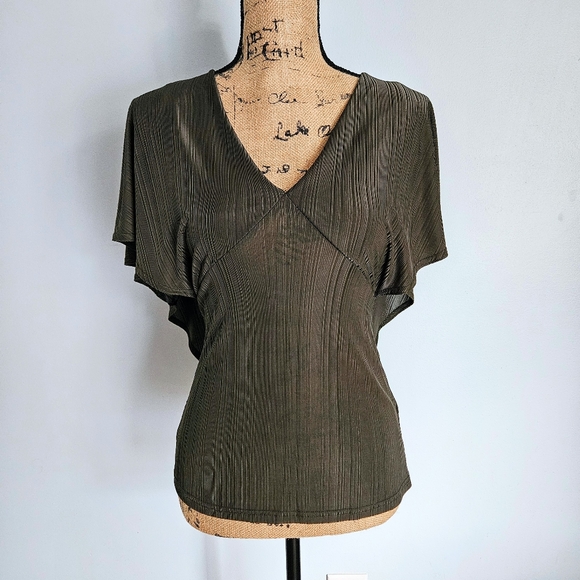 Foscini Tops - 5/$30 Foscini All Woman Olive Green Caped Flowy Silky Blouse w/ V-Neck Size 6